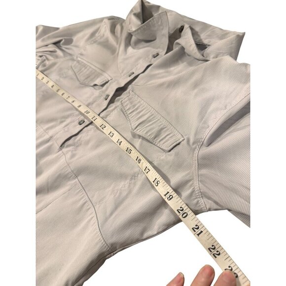 Mountain Hardware  Gray 1/2 Button Front Tunic Top Women's Size Large - Picture 8 of 10